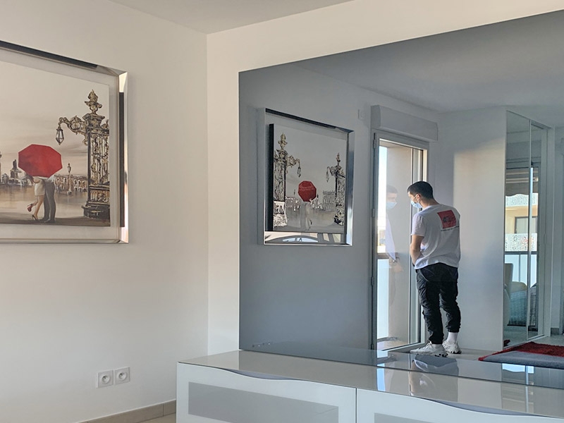 Installation d'un écran Miroir, une solution originale et discrète coudert.tv